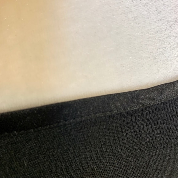 Unique Asymmetrical Kenneth Cole Top - Picture 6 of 7